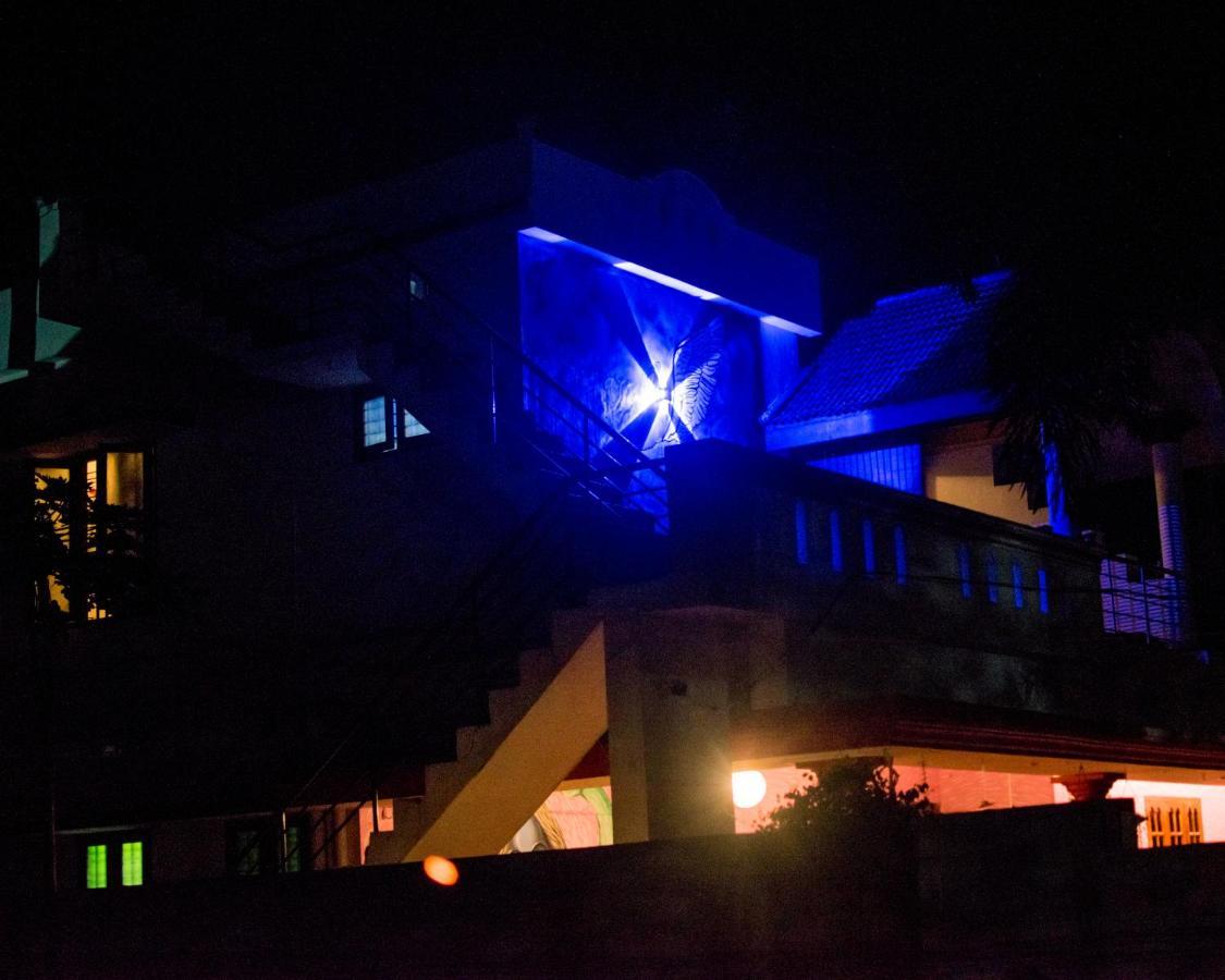 Hostelexp, Varkala - A Beach Town Hostel Ngoại thất bức ảnh