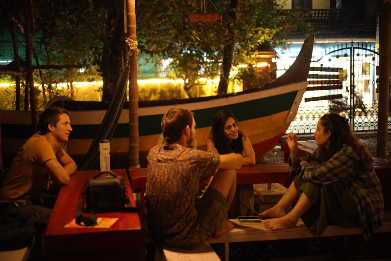 Hostelexp, Varkala - A Beach Town Hostel Ngoại thất bức ảnh